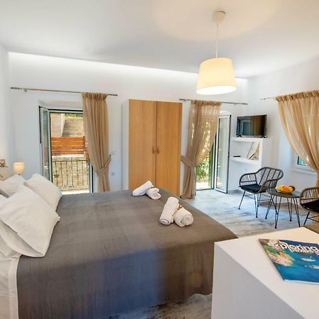 Loggos Couple Suite By Konnect Longós Eksteriør bilde