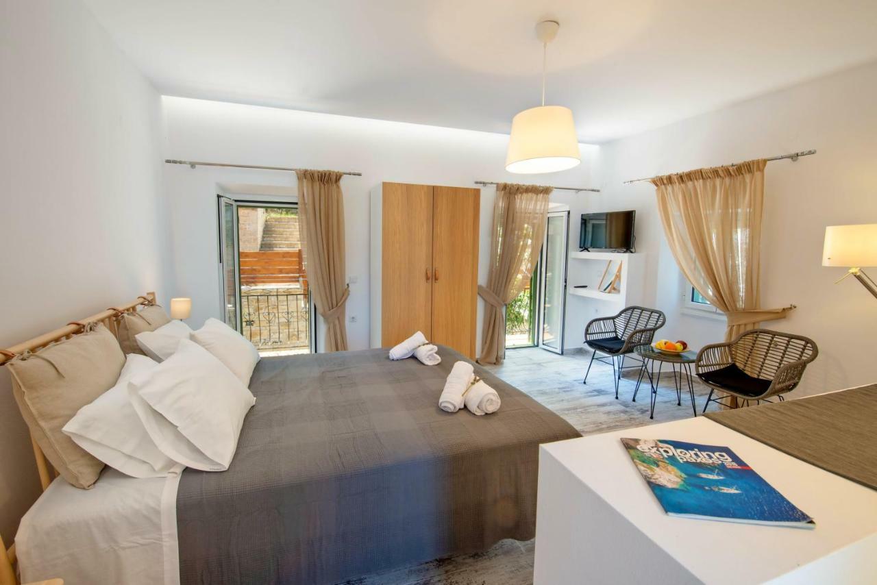 Loggos Couple Suite By Konnect Longós Eksteriør bilde